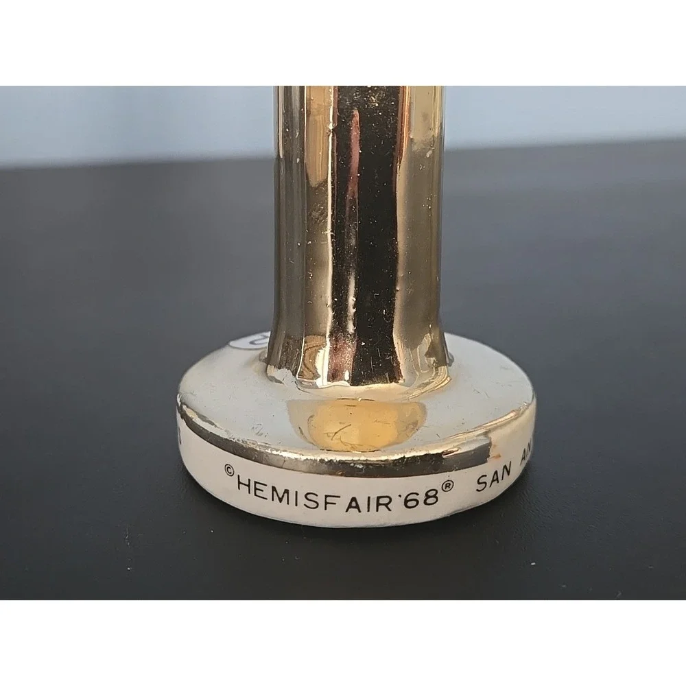 Vintage‎ HEMISFAIR 1968 WORLD'S FAIR Salt Shakers 5.5